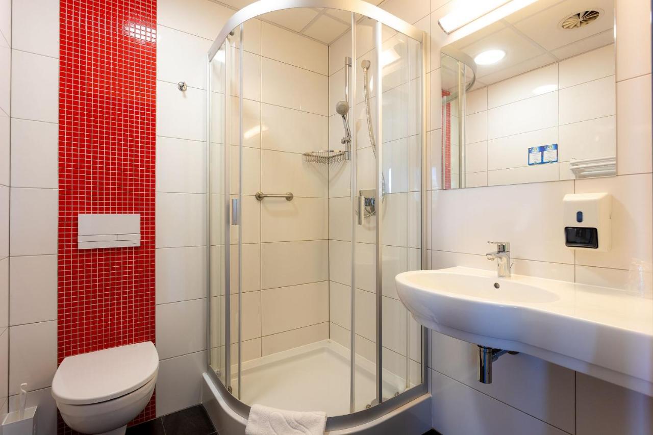 Aqua-Zdroj Hotel Wałbrzych Buitenkant foto